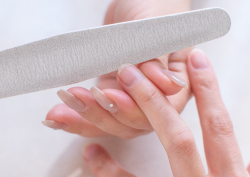 爪の長さ形の整えの写真